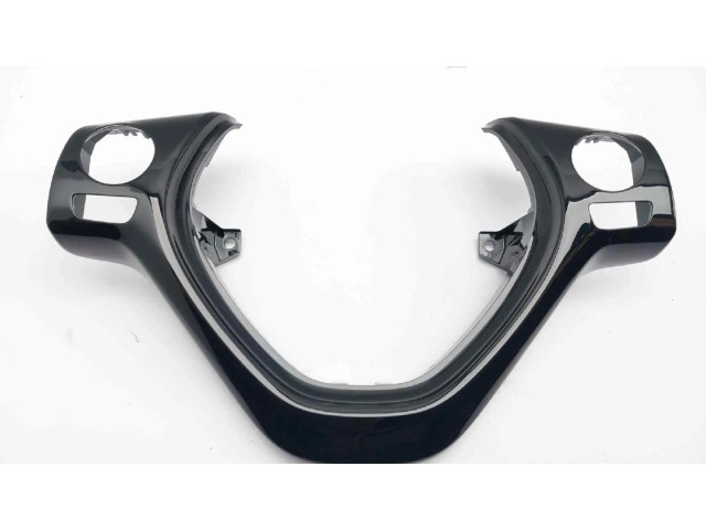 Руль Peugeot 108  2014- года B0009825XU      