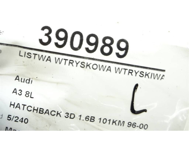 Топливная рампа 037906031AA   Audi A3 S3 8L  