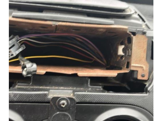 Моторчик заднего дворника     Citroen Nemo