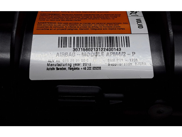 Руль Tesla Model S 2012- года 100527900D, 1010B0124