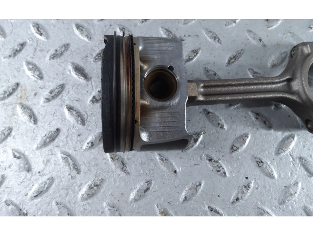 Поршень с шатуном 120103274R, 121003320R Dacia Sandero III