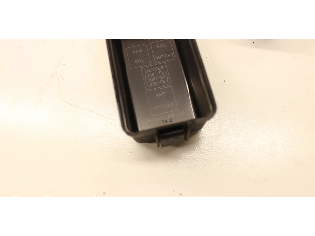 Блок предохранителей 8266253110 Lexus IS 220D-250-350