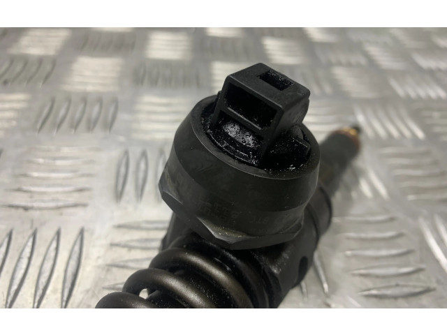 Форсунка 038130073AG    Volkswagen Touran I   