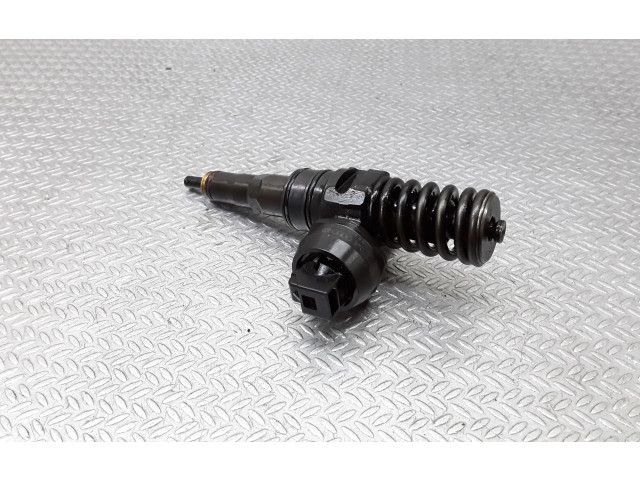 Форсунка 038130073AG Skoda Octavia Mk2 (1Z) BXE