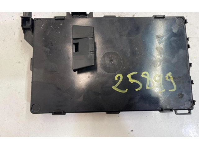 Блок предохранителей Renault Clio II