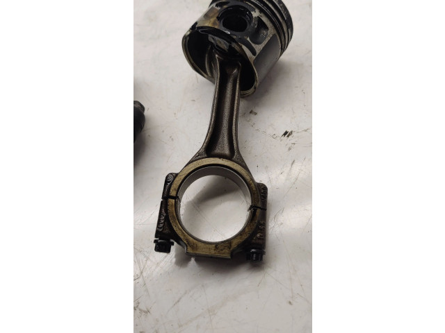  Поршень с шатуном BMP   Volkswagen PASSAT B6  