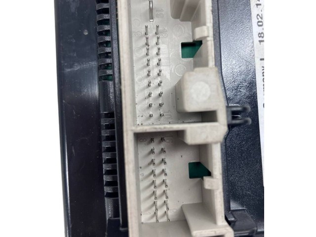 Блок управления климат-контролем 3T0820047AM, 16875961   Skoda Yeti (5L)