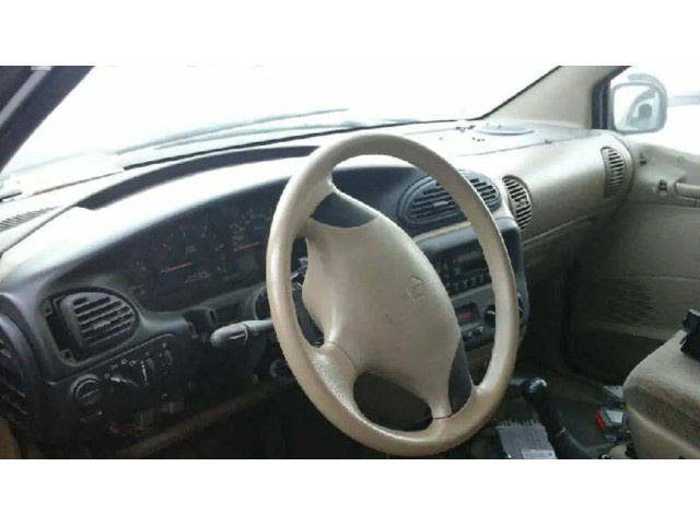 Интеркулер Chrysler Voyager 2.5