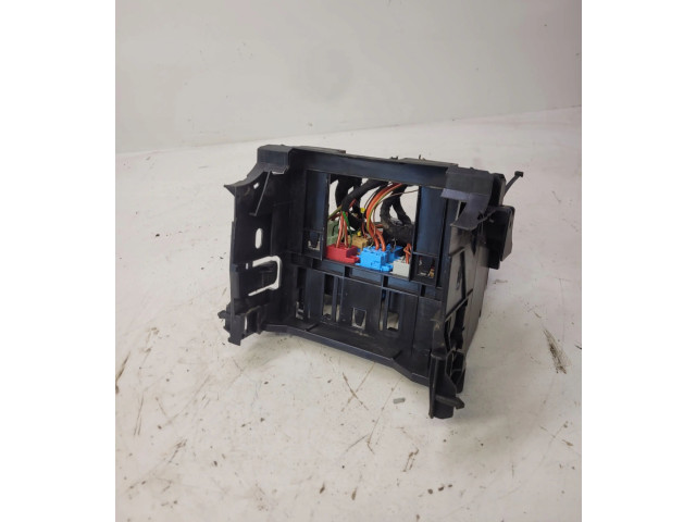 Блок предохранителей 8X0971845A   Audi A1    