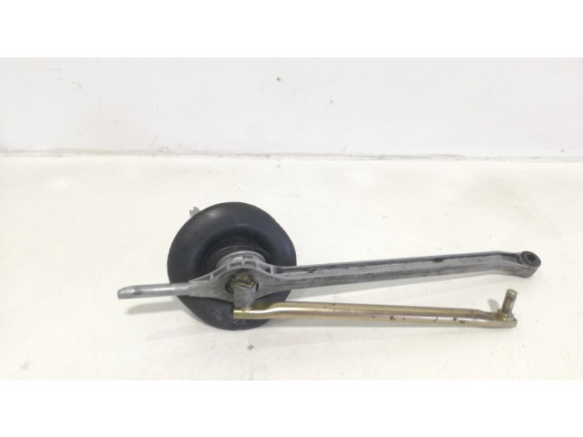 Механизм переключения передач (кулиса) (в салоне)