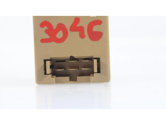 Блок предохранителей 2323006260 Mitsubishi Montero