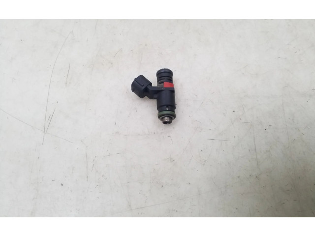 Форсунка 03E906031C Skoda Fabia Mk2 (5J) CGPA