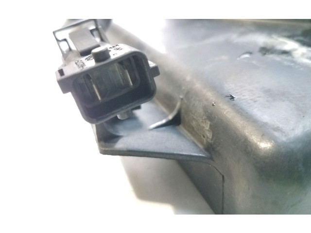 Вентилятор радиатора     4576351    Saab 9-5 