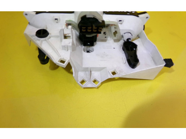 Блок управления климат-контролем 9041704687, MB947678 Mitsubishi Carisma