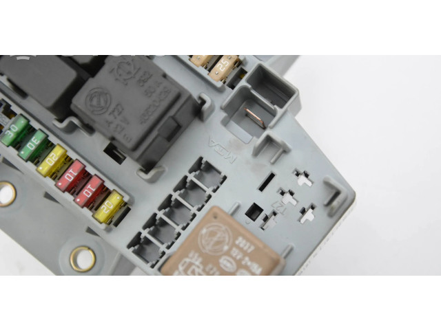 Блок предохранителей 60681255 Alfa Romeo 166