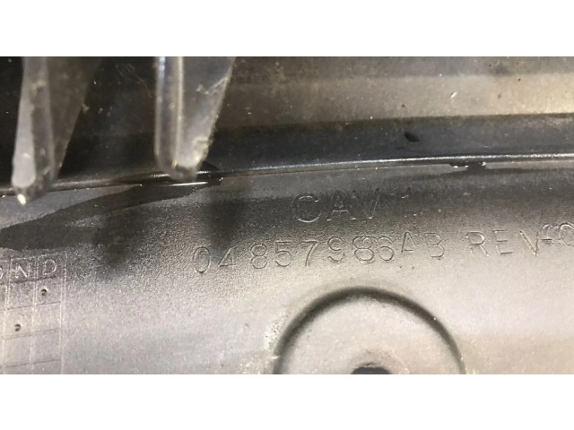 Передняя решётка Chrysler Voyager 2004-2007 года 04857802AB, K1512