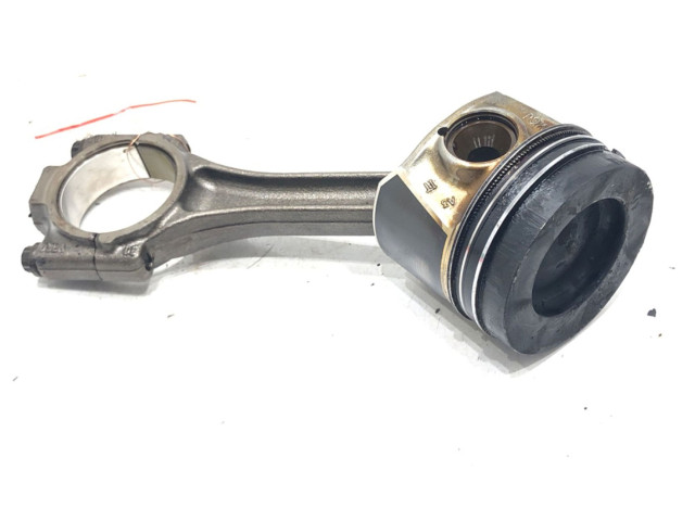 Поршень с шатуном    03LA   Volkswagen Golf VII