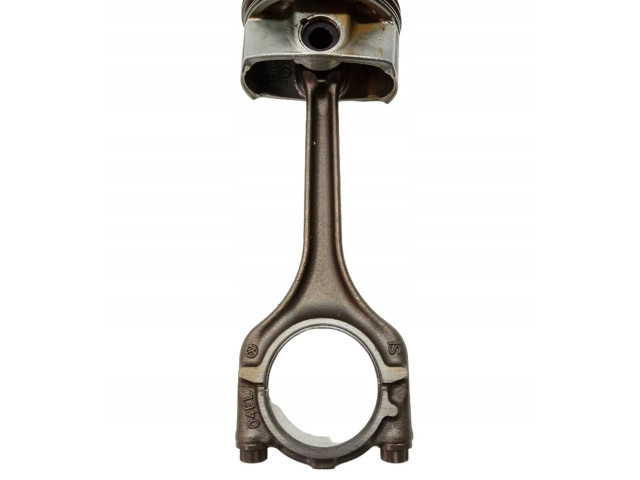 Поршень с шатуном 1831R0, MPI Skoda Fabia Mk3 (NJ)