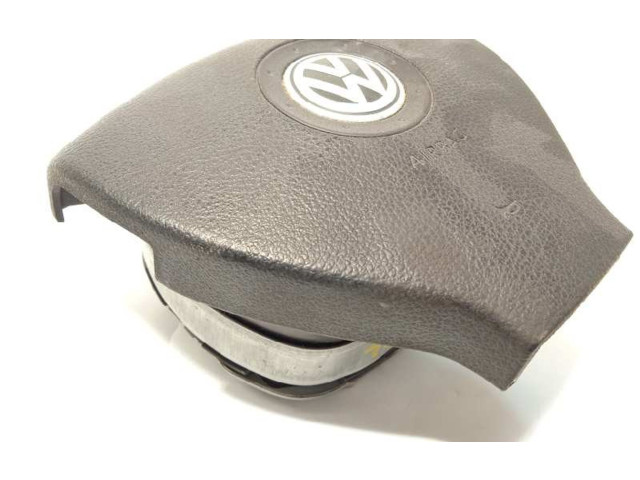 Подушка безопасности водителя 1K0880201BE, 1K0880201BE1QB Volkswagen Jetta V