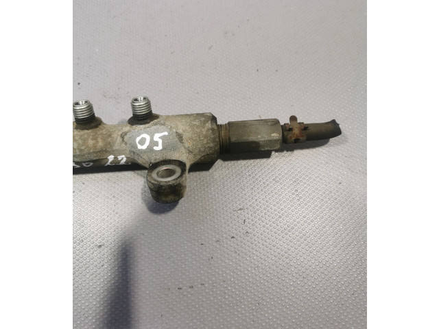 Топливная рампа    Toyota Corolla Verso E121  