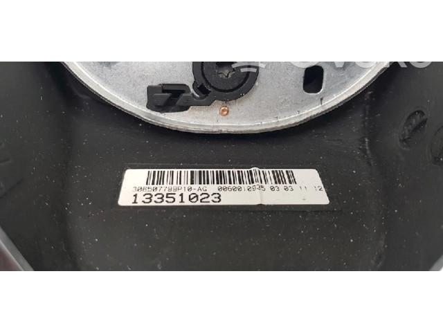 Руль Opel Meriva B 2010 - 2016 года 13351023, 13351023