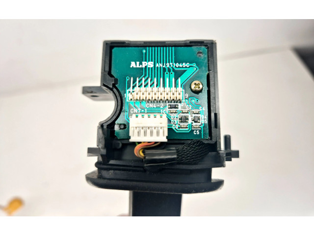 Ручка стеклоочистителей Volvo V70