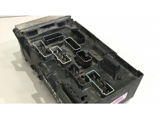 Блок предохранителей 04869204AM, 030202258 Chrysler Voyager