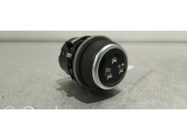 Включатель зажигания и стартера