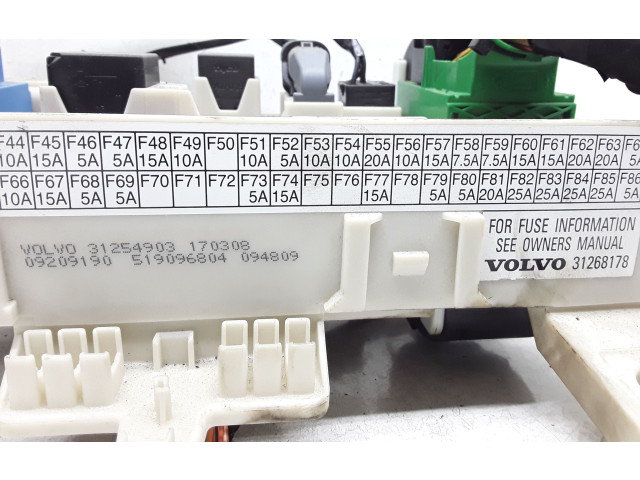 Блок предохранителей 31254903, 519096804 Volvo C30