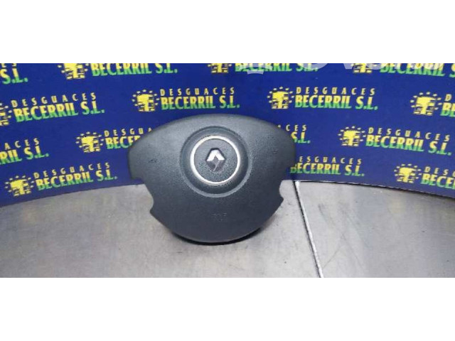 Pojistková skříňka 8200363630, 251C61723085 Renault Clio IV 2017