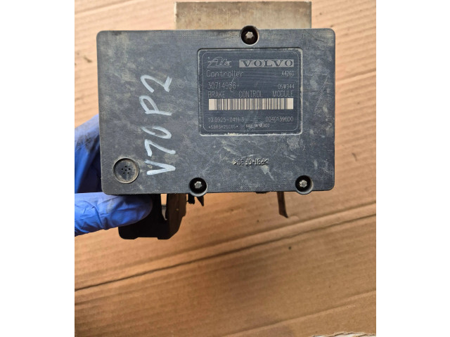 Блок АБС 30714956, 00401396D0   Volvo  V70  2000 - 2004 года