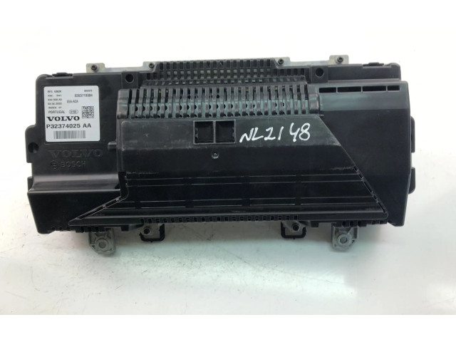 Панель приборов P32374025AA   Volvo V60       