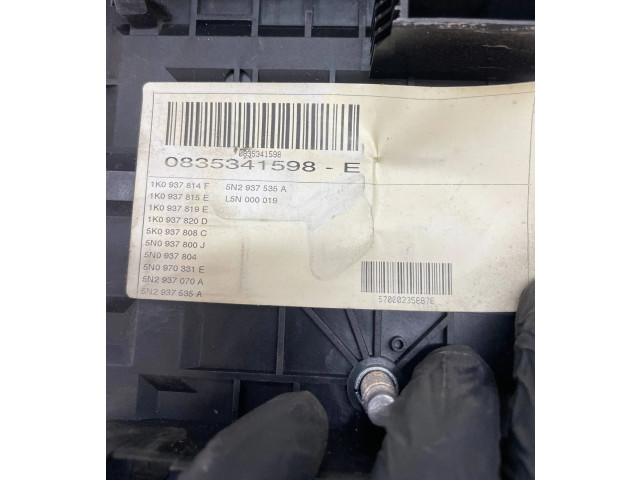   Pojistková skříňka 5N2937535A, 1K0937814F   Volkswagen Tiguan 2009