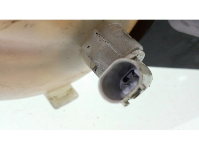 Расширительный бачок охлаждающей жидкости    