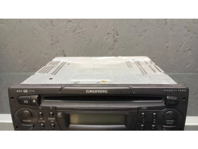 Радио/ проигрыватель CD/DVD / навигация