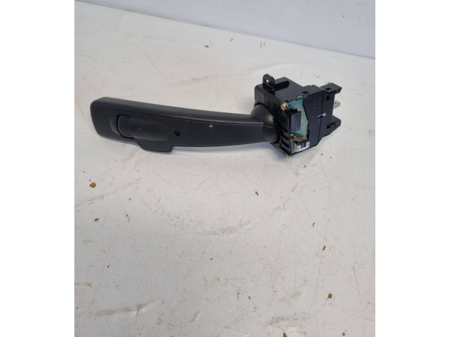 Ручка стеклоочистителей 17D770   Volvo V50