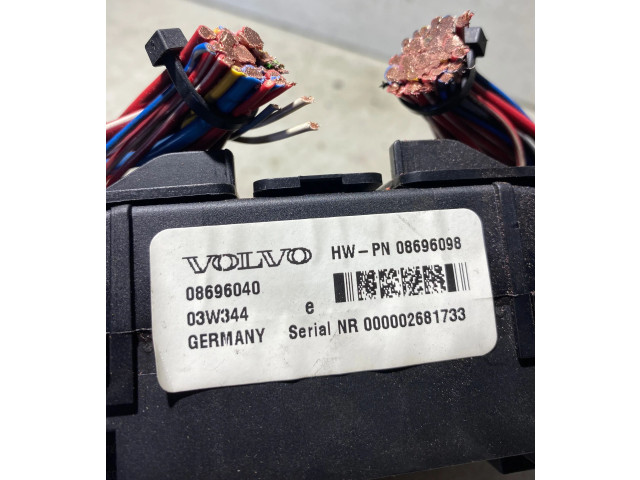 Блок предохранителей  08696098, 03W344   Volvo XC90    