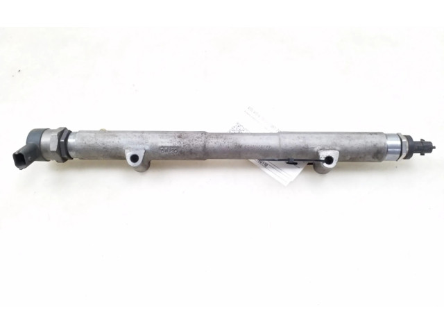 Топливная рампа    Volvo V70   для двигателя D 5244 T4