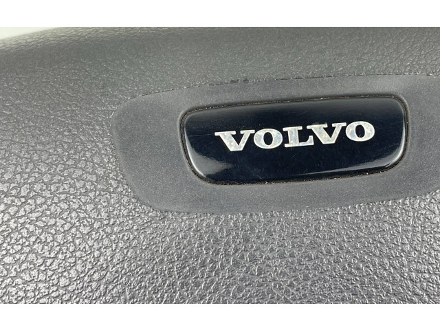 Подушка безопасности водителя 8626843 Volvo V70