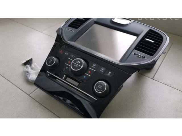 Дисплей    68105156AD, 1UV82DX8AB   Chrysler 300C