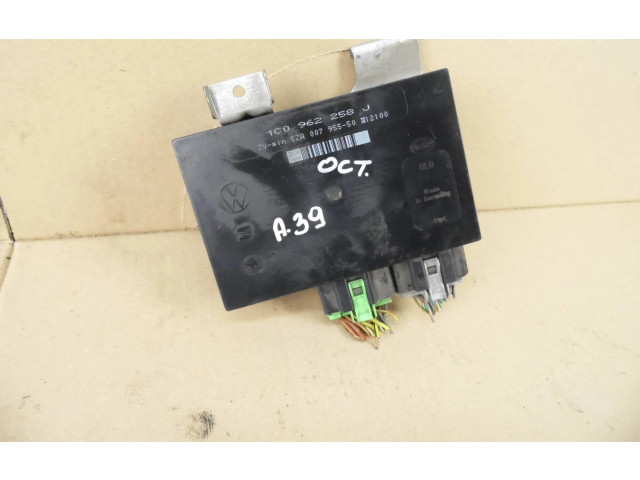 Блок управления двигателя 1C0962258J, 5ZA00795550 Skoda Octavia Mk1 (1U)