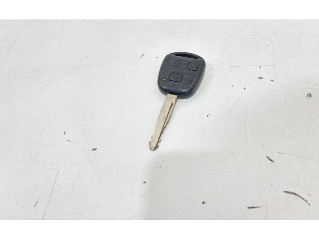 Řídící jednotka 89661-0D310, 82730-52700   Toyota Yaris 1000