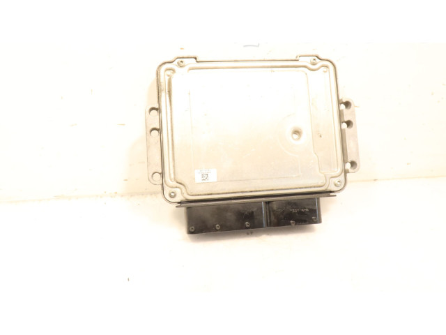 Блок управления двигателем Блок управления 39113-2A510 KIA Ceed