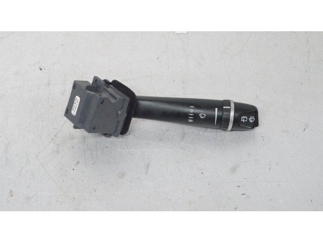 Ручка стеклоочистителей    Volvo V70