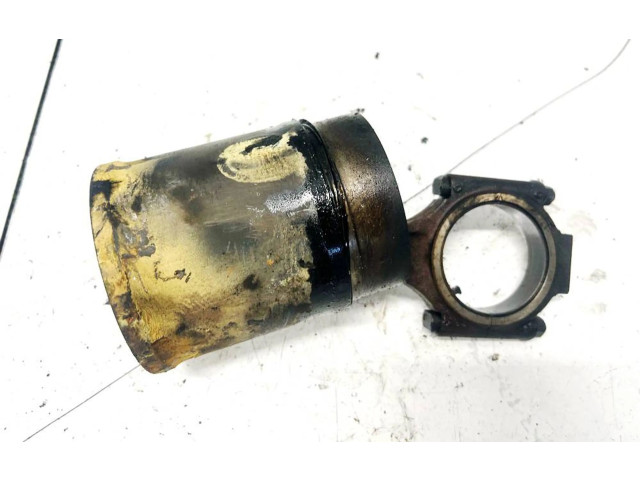 Píst Renault Safrane