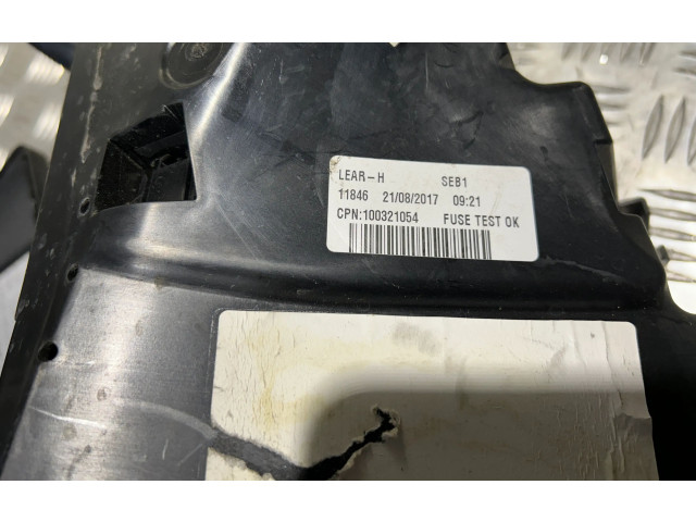 Блок предохранителей  31398000, 31398001   Volvo XC90    