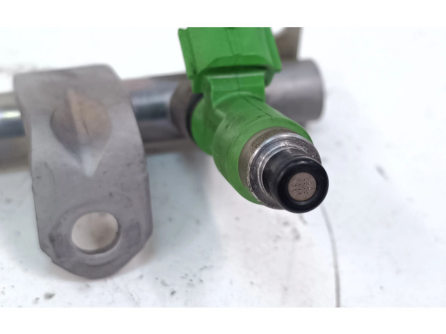 Vstřikovač 117083221 Subaru Outback (BS)