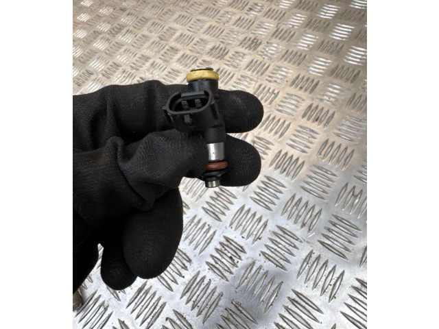 Форсунка 03C906039    Volkswagen PASSAT B7  CDG 