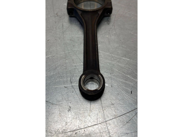 Шатун AKQ AKQ    Volkswagen Golf IV  