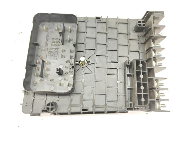 Блок предохранителей 63585371, 63585371 Audi Q3 8U